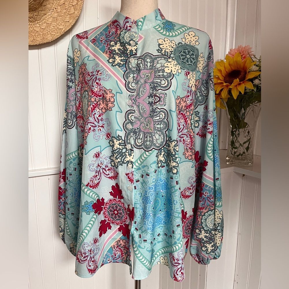 Button Down Shirt Blouse V-Neck Blue Floral